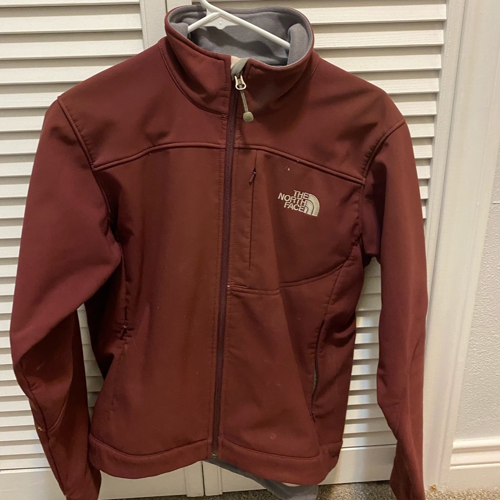Women’s North Face Apex Jacket size: Medium